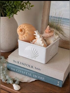 Coastal Decor: Made in Portugal Ceramic Dish w/3 Large Sea Shells 🐚